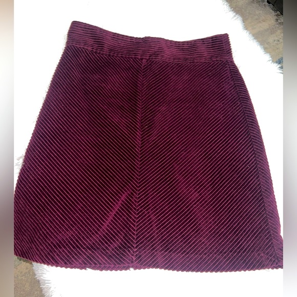 Y2K Gap skirt SZ 12 purple wine corduroy 90s  Fall cute trendy all season - Picture 2 of 9